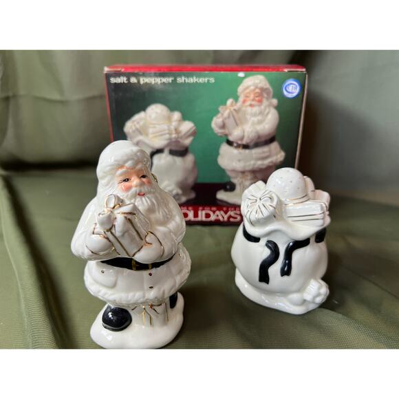 Macy's CIB Home for the Holidays Santa & Gift Bag Salt & Pepper Shakers w/box - Picture 7 of 8